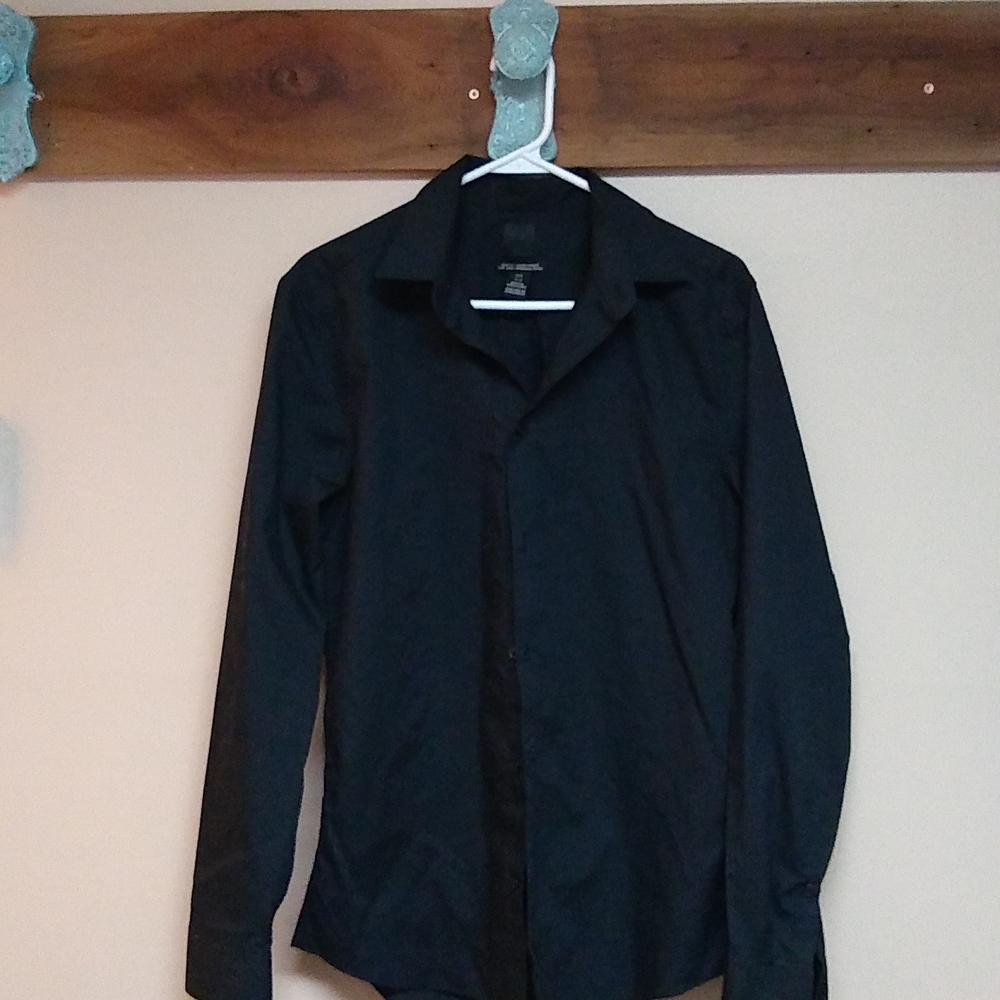 Medium slim fit black button down shirt